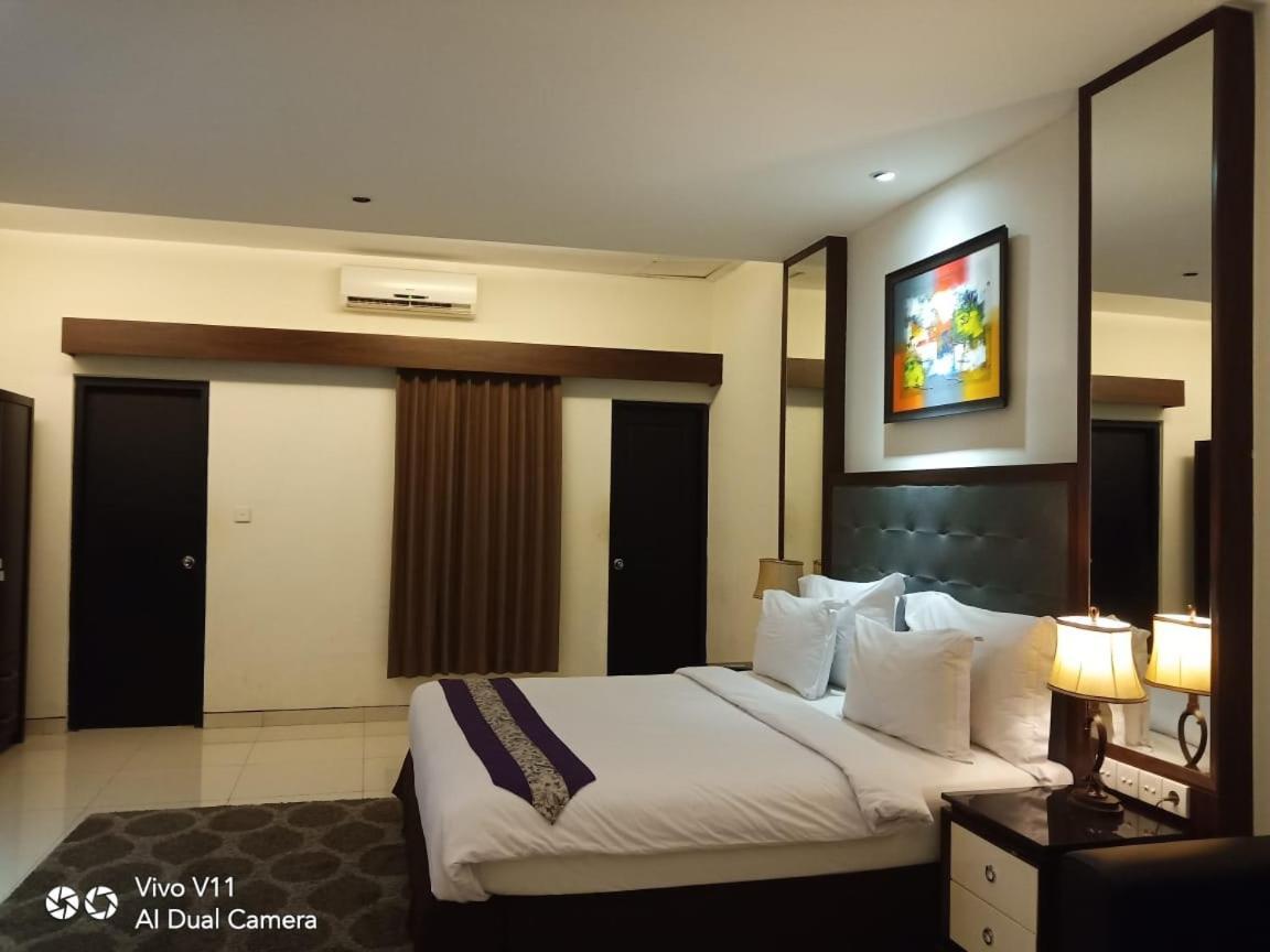 Ayla City Hotel Соронг Екстериор снимка