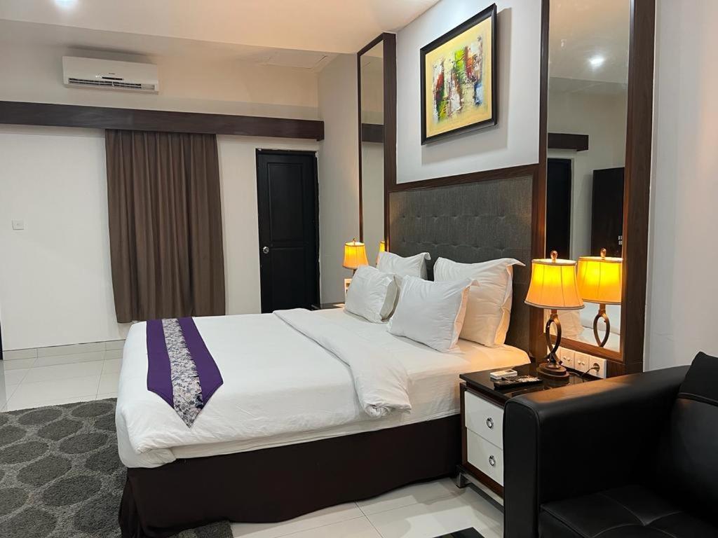 Ayla City Hotel Соронг Екстериор снимка